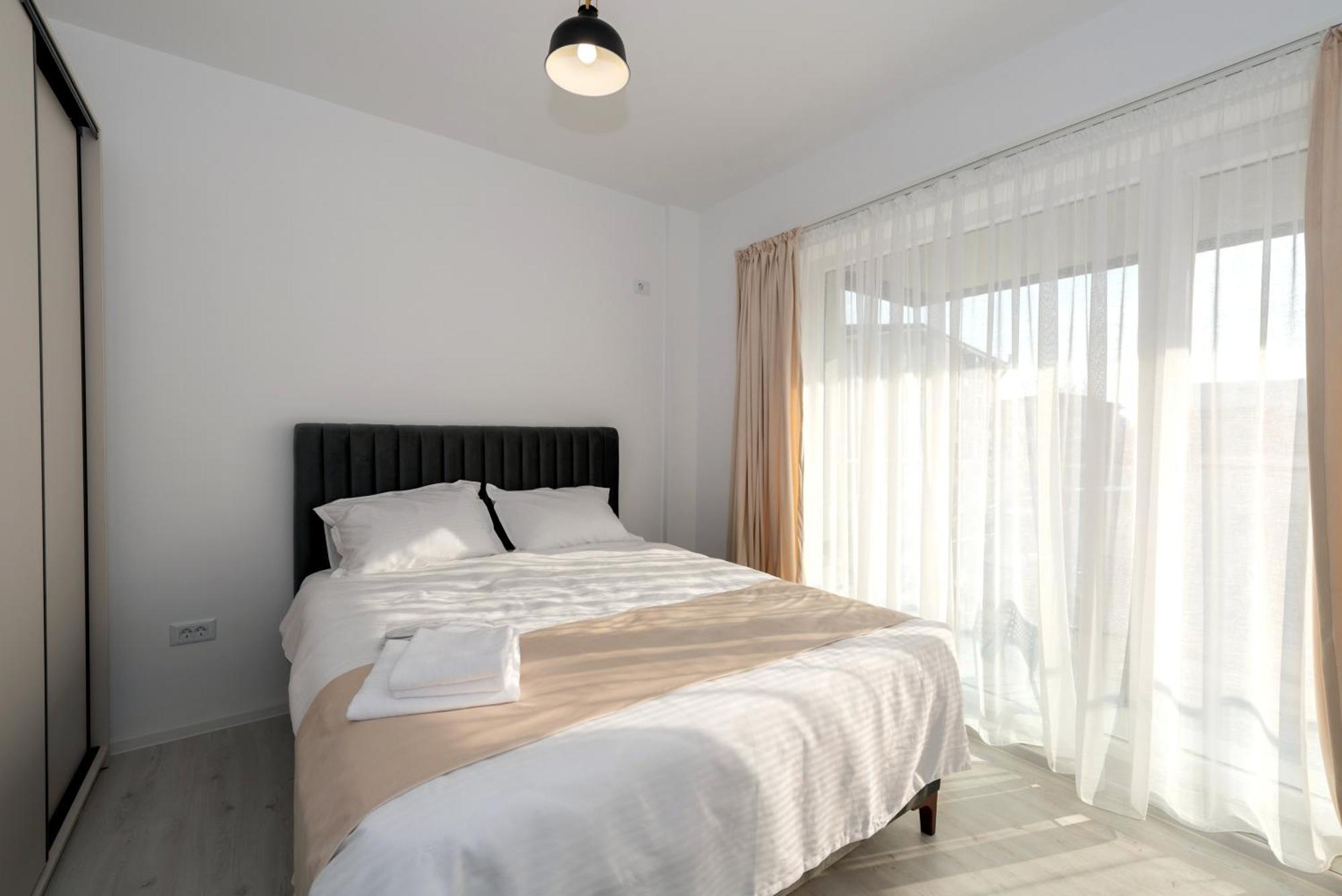 Habitat Aparthotel Chiajna Экстерьер фото