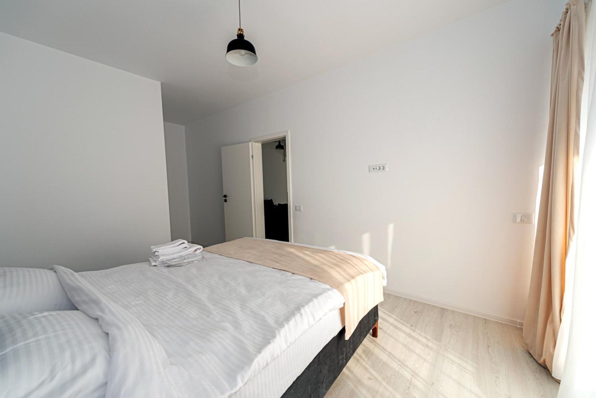 Habitat Aparthotel Chiajna Экстерьер фото